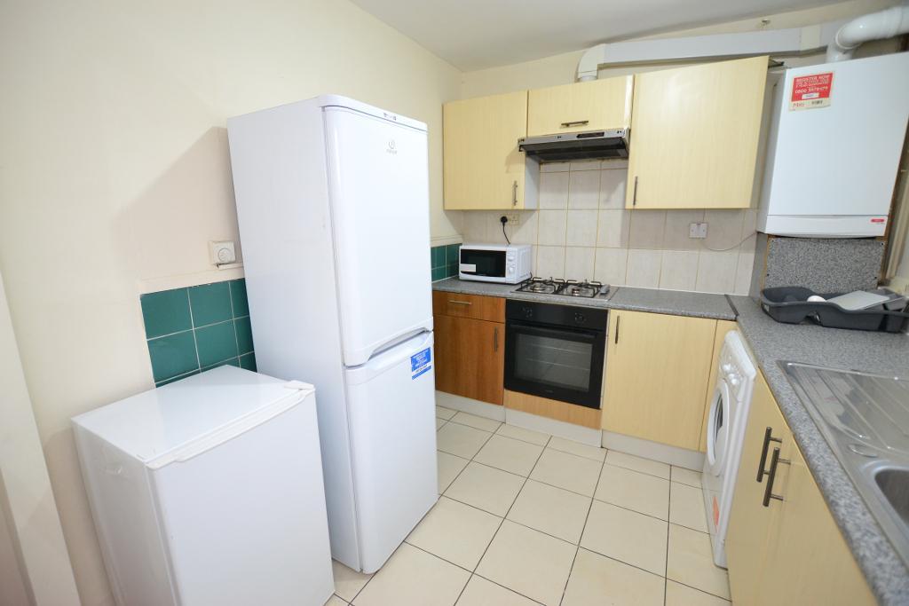 1 Bedroom Flat Share to Rent in London, E1 8GX