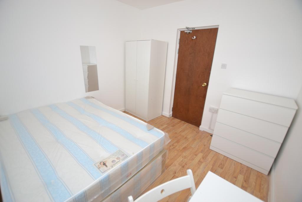 1 Bedroom Flat Share to Rent in London, E14 8HE