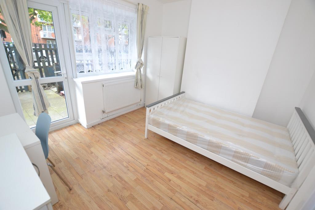 1 Bedroom Flat Share to Rent in London, E14 8HE