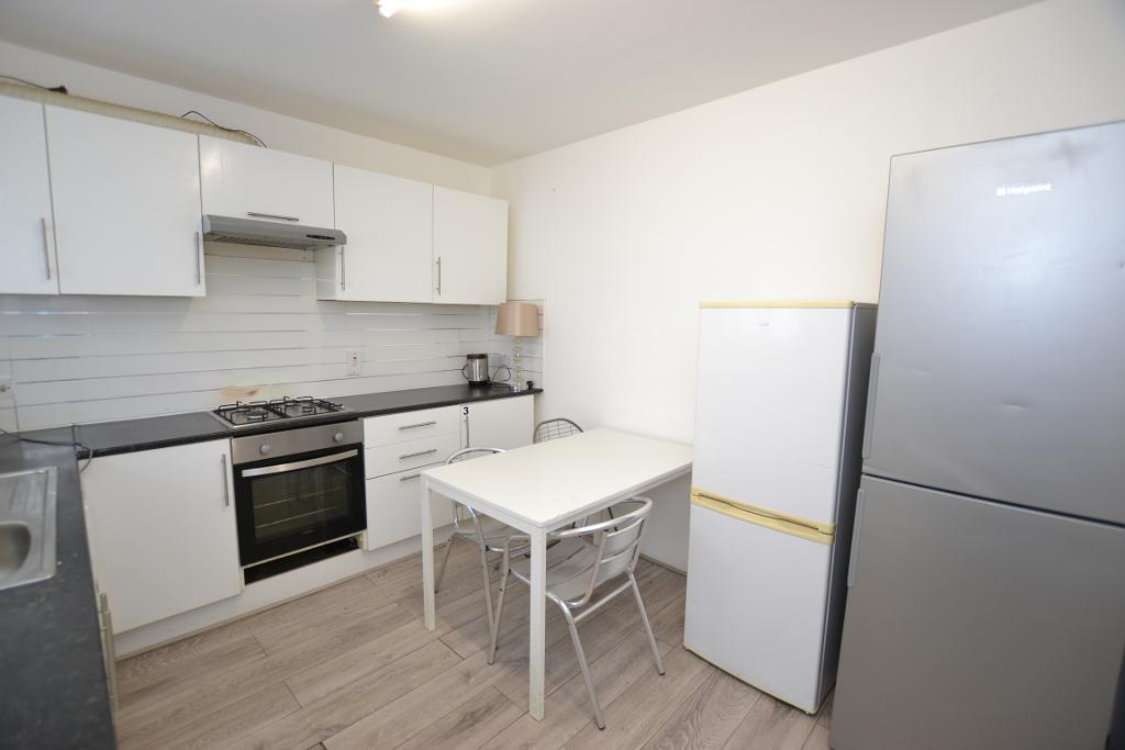 1 Bedroom Flat Share to Rent in London, E14 8HE