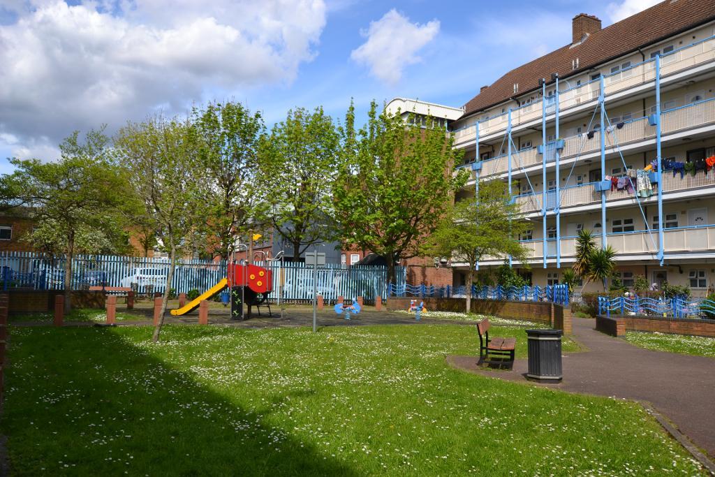 1 Bedroom Flat Share to Rent in London, E14 8HE