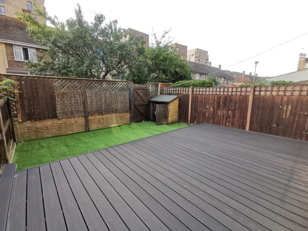 5 Bedroom Terraced to Rent in London, E14 7QY