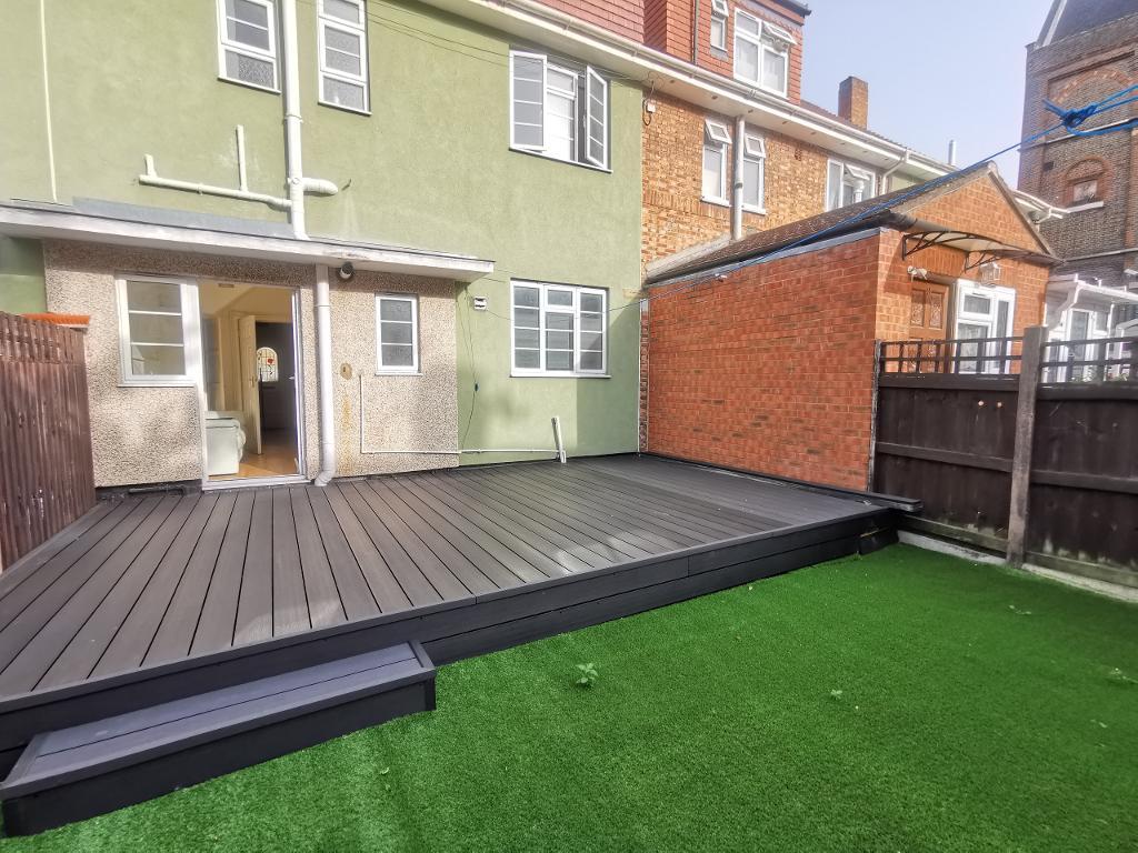 5 Bedroom Terraced to Rent in London, E14 7QY
