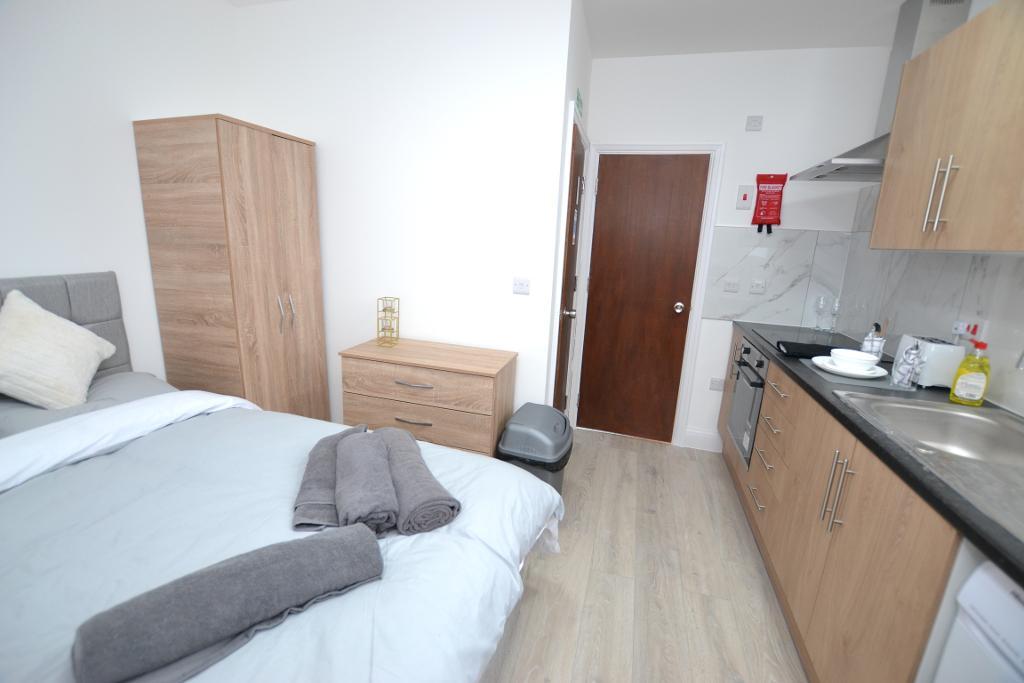 1 Bedroom Studio to Rent in London, E1 2AX