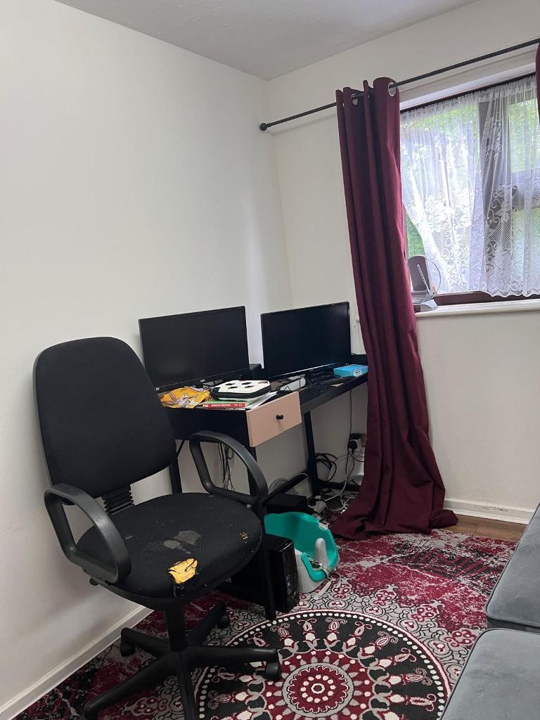 2 Bedroom Flat to Rent in London, E13 0HN