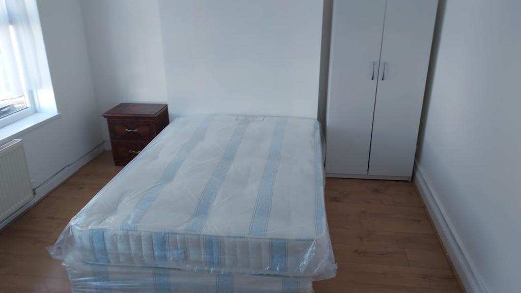 1 Bedroom House Share to Rent in London, E7 0EU