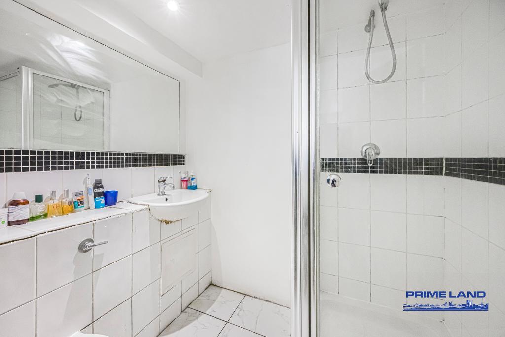 2 Bedroom Flat for Sale in London, E1 3EZ