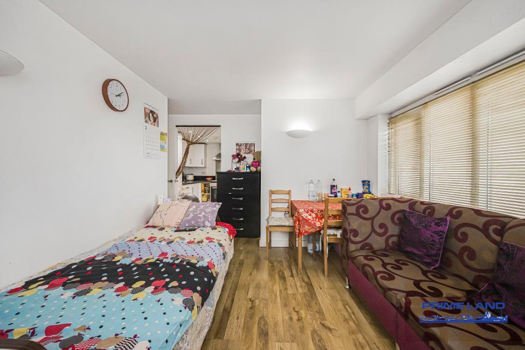 2 Bedroom Flat for Sale in London, E1 3EZ