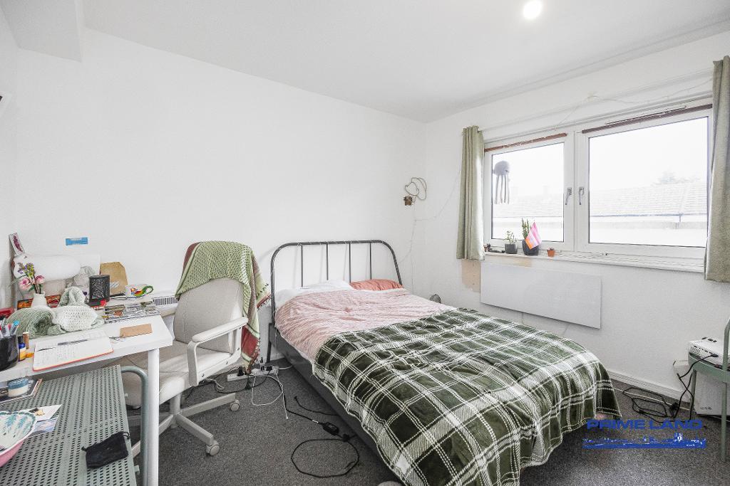 1 Bedroom Flat for Sale in London, IG11 0LS