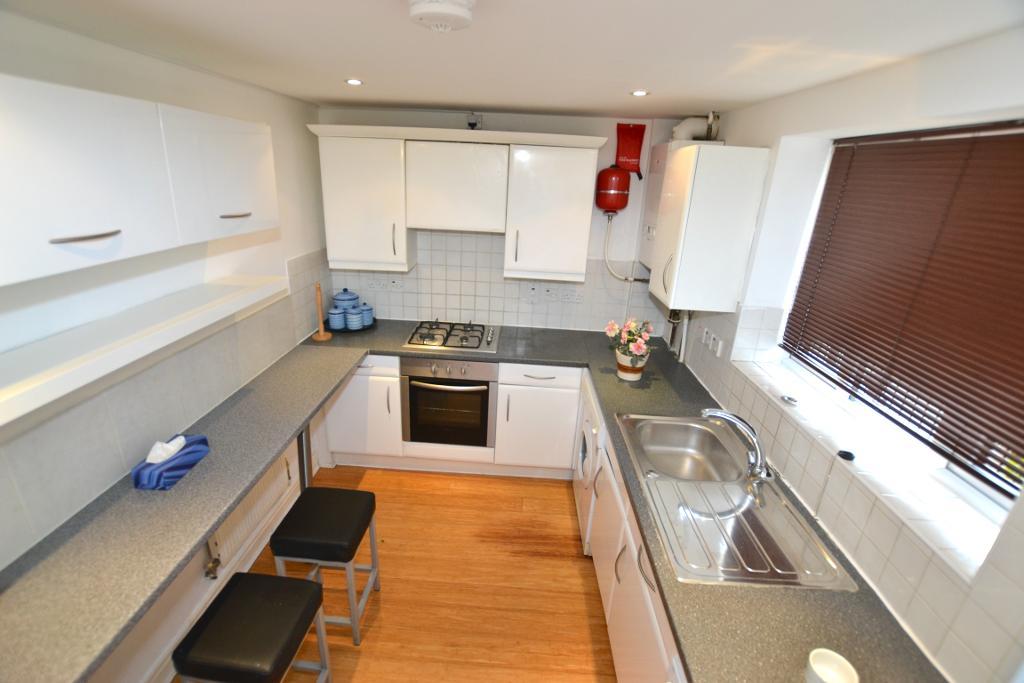 5 Bedroom End Terraced to Rent in London, E1 3HY