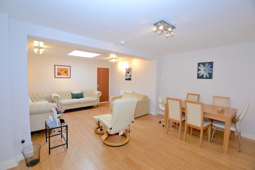 5 Bedroom End Terraced to Rent in London, E1 3HY