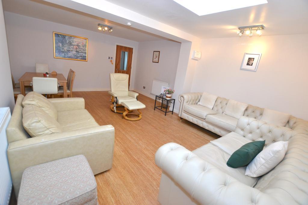 5 Bedroom End Terraced to Rent in London, E1 3HY