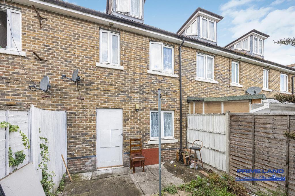 5 Bedroom Terraced to Rent in London, E14 7RA