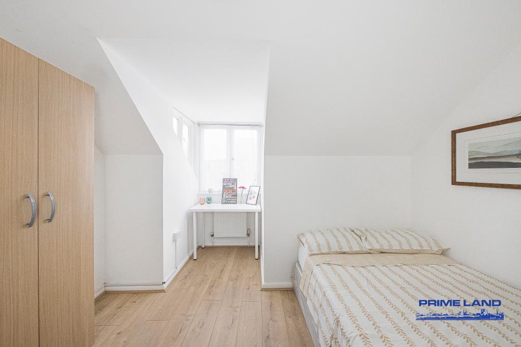 5 Bedroom Terraced to Rent in London, E14 7RA