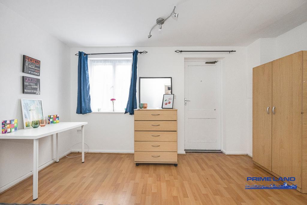 1 Bedroom House Share to Rent in London, E14 7RA