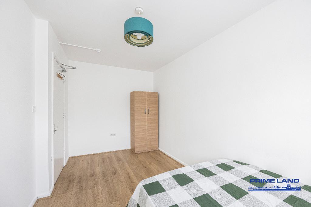 1 Bedroom House Share to Rent in London, E14 7RA