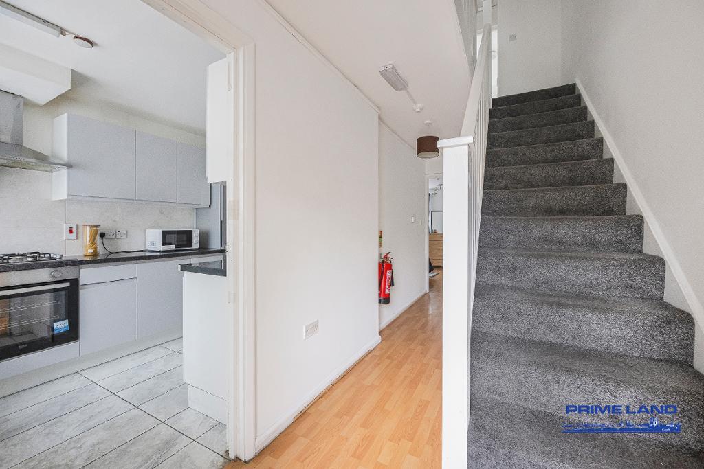 1 Bedroom House Share to Rent in London, E14 7RA