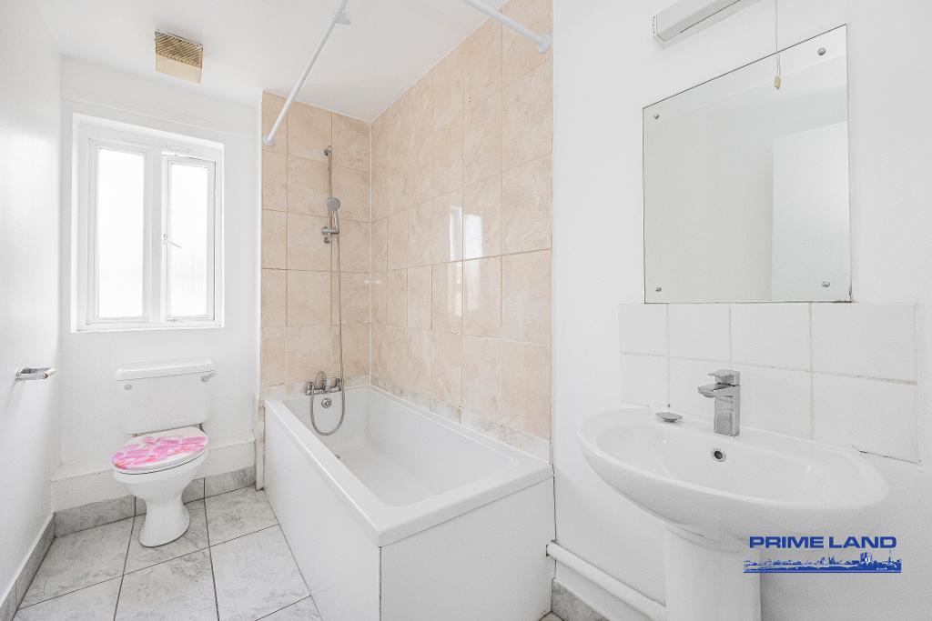 1 Bedroom House Share to Rent in London, E14 7RA