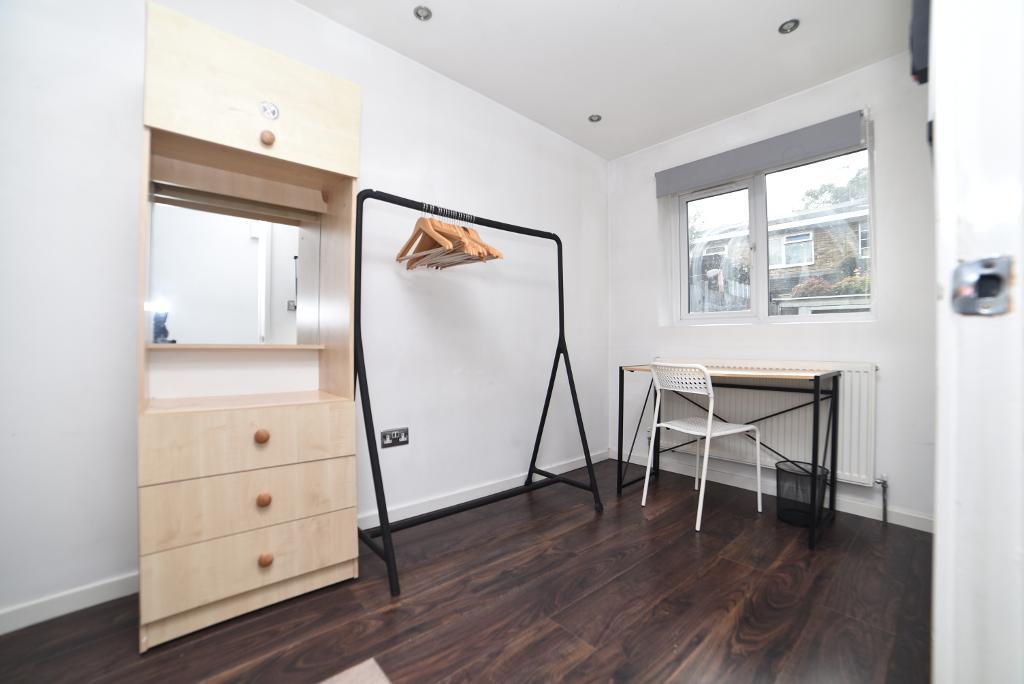 1 Bedroom House Share to Rent in London, E14 7TH