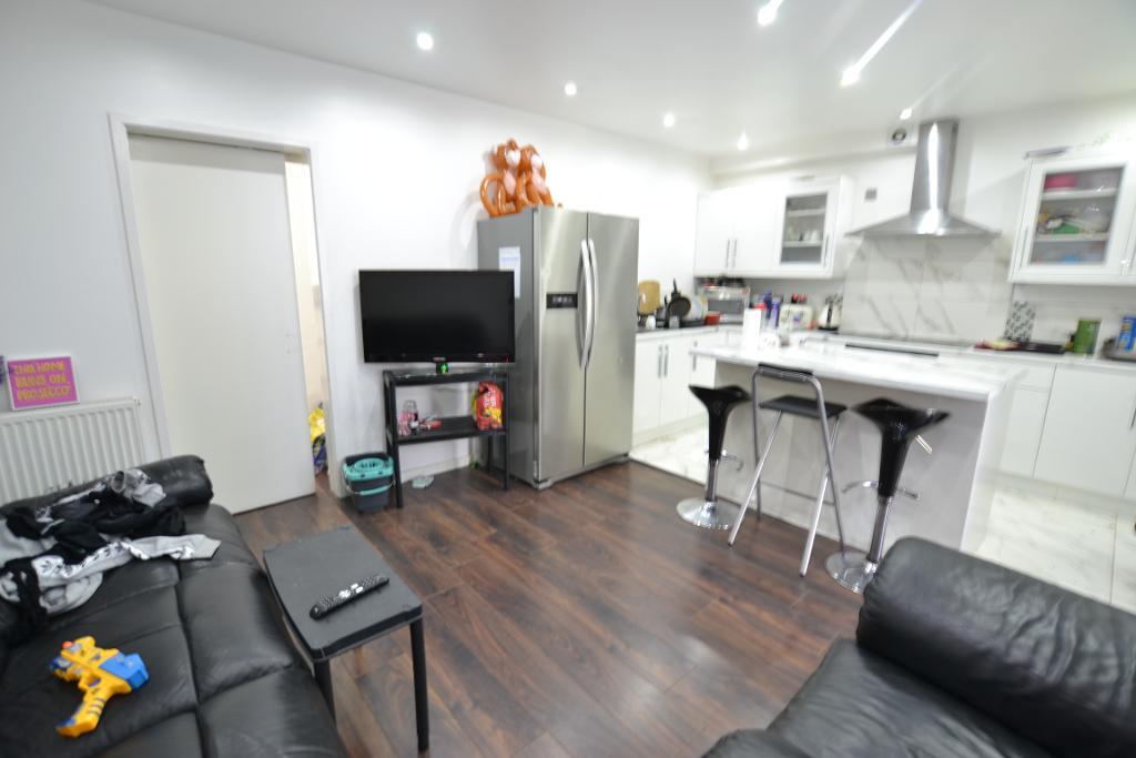 1 Bedroom House Share to Rent in London, E14 7TH