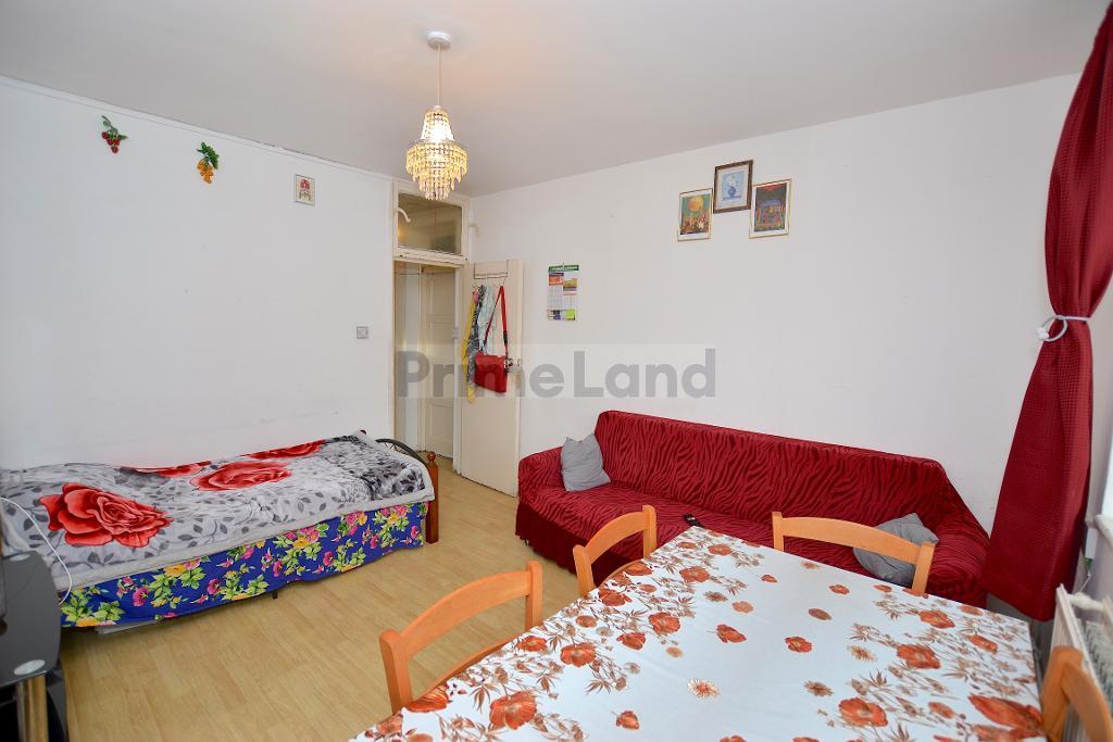2 Bedroom Flat for Sale in London, E2 0JY