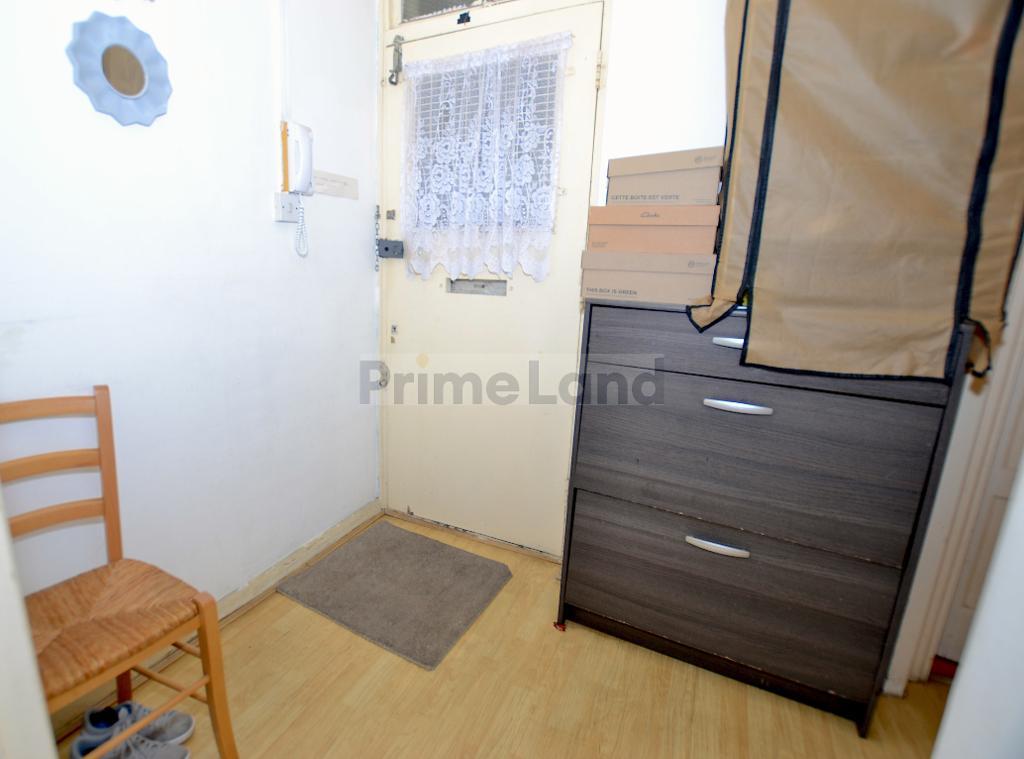2 Bedroom Flat for Sale in London, E2 0JY