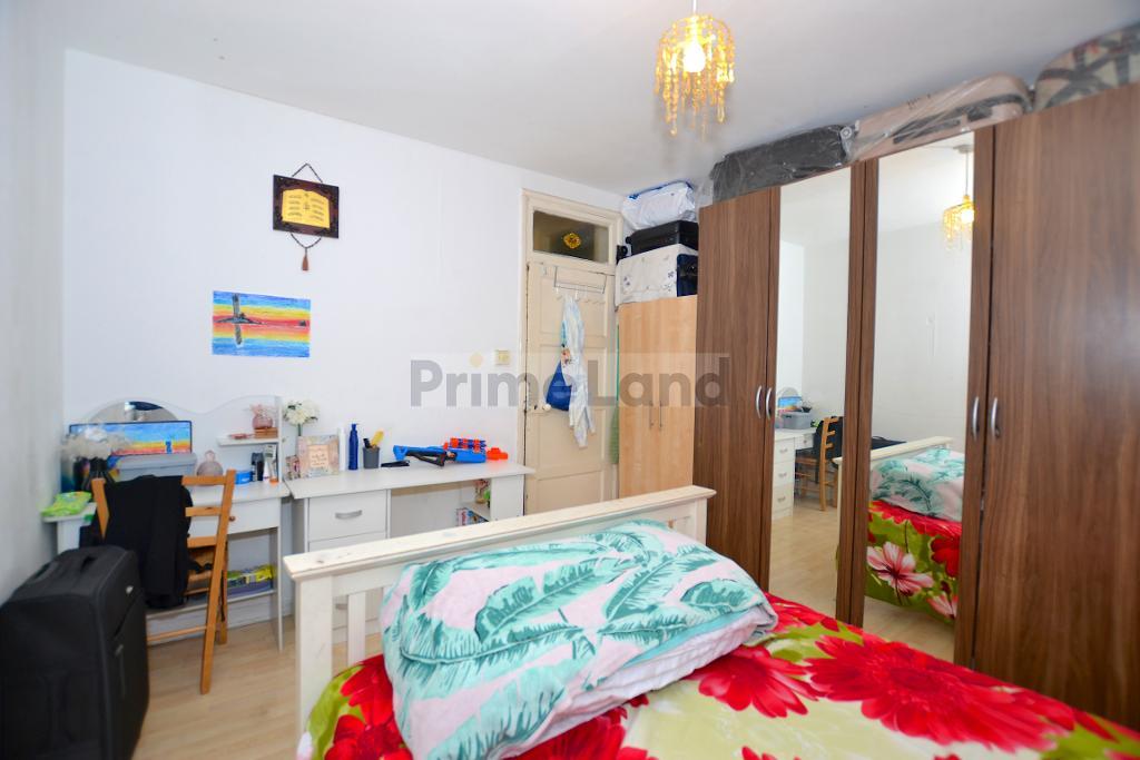 2 Bedroom Flat for Sale in London, E2 0JY