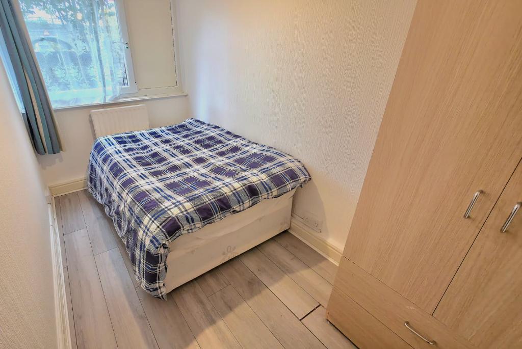 1 Bedroom Flat Share to Rent in London, E3 4AS