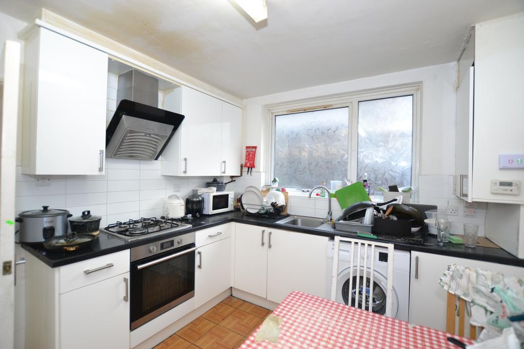 1 Bedroom Flat Share to Rent in London, E2 0HT