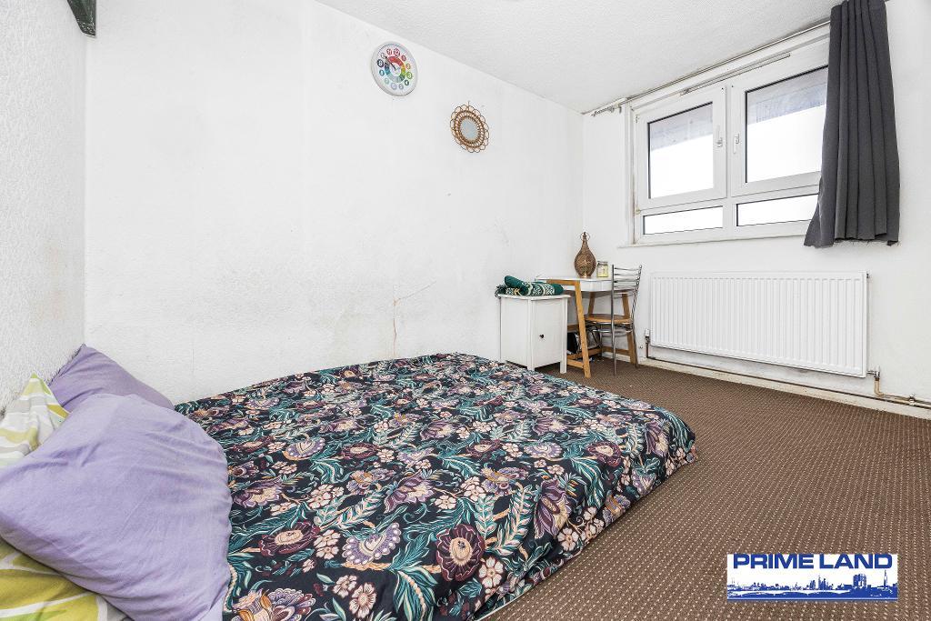 2 Bedroom Flat for Sale in London, E6 3PT