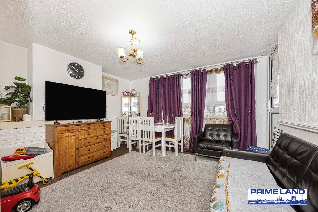2 Bedroom Flat for Sale in London, E6 3PT