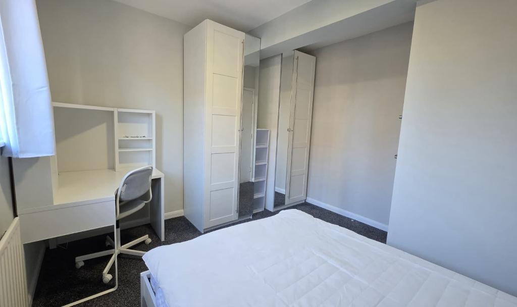 4 Bedroom Flat to Rent in London, E1 1PD