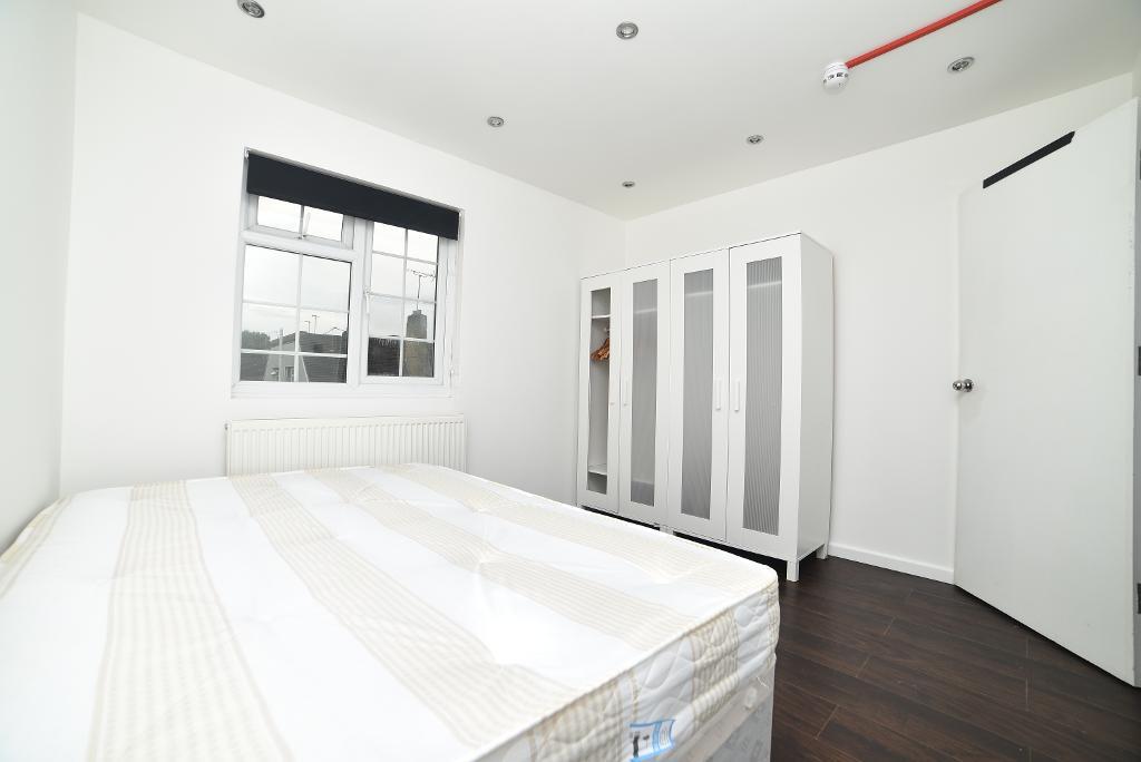 1 Bedroom Terraced to Rent in London, E14 7SH