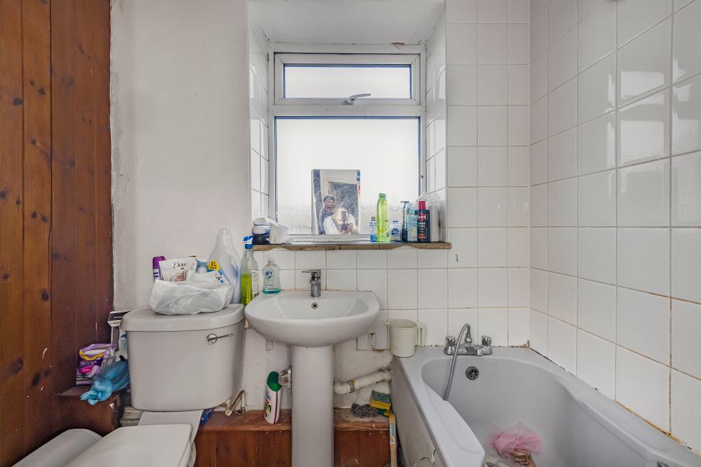 1 Bedroom Flat for Sale in London, E1 4QQ