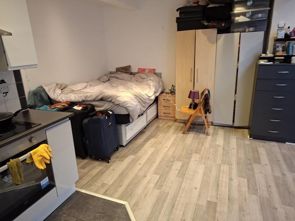 1 Bedroom Flat to Rent in London, E15 4DL