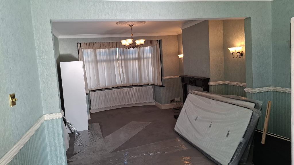 4 Bedroom Detached to Rent in Chadwell Heath, RM6 5BH