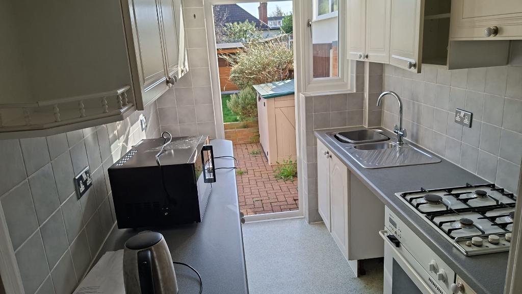 4 Bedroom Detached to Rent in Chadwell Heath, RM6 5BH