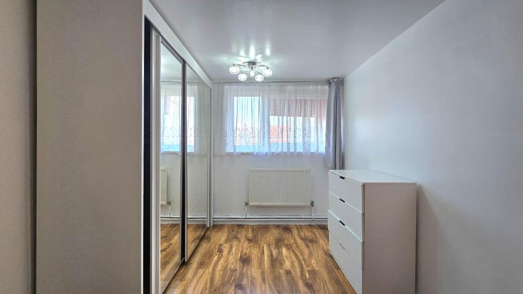 3 Bedroom Maisonette to Rent in London, E15 4HW