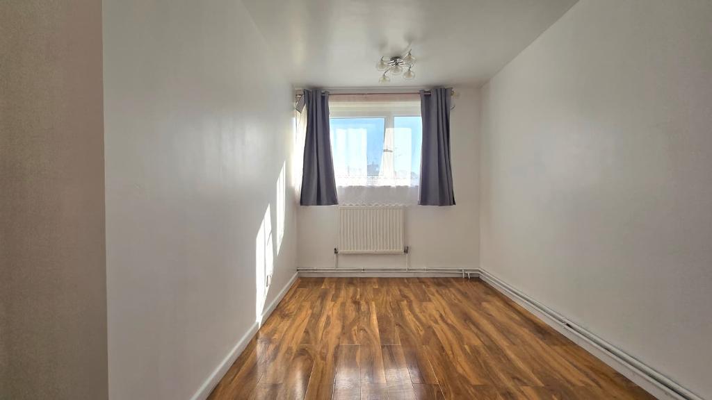 3 Bedroom Maisonette to Rent in London, E15 4HW