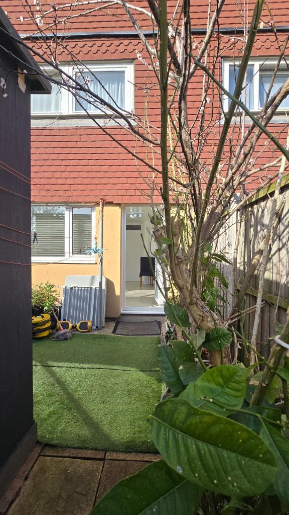 3 Bedroom Maisonette to Rent in London, E15 4HW