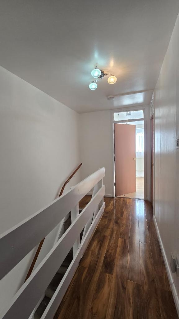 3 Bedroom Maisonette to Rent in London, E15 4HW