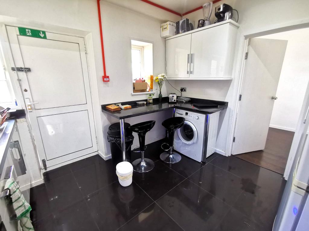 1 Bedroom House Share to Rent in London, E14 7SH