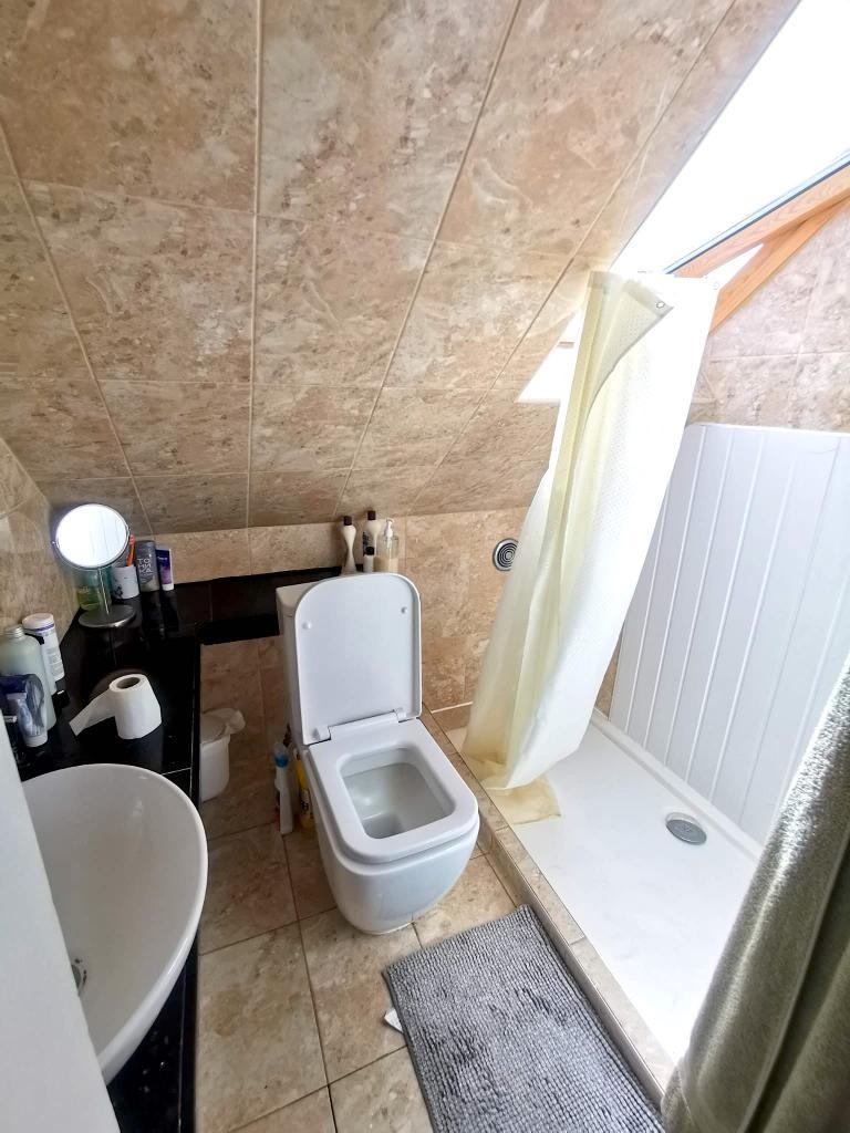 1 Bedroom House Share to Rent in London, E14 7SH