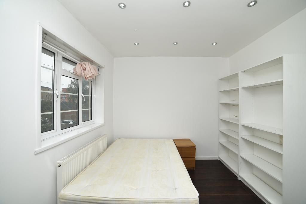 1 Bedroom House Share to Rent in London, E14 7SH