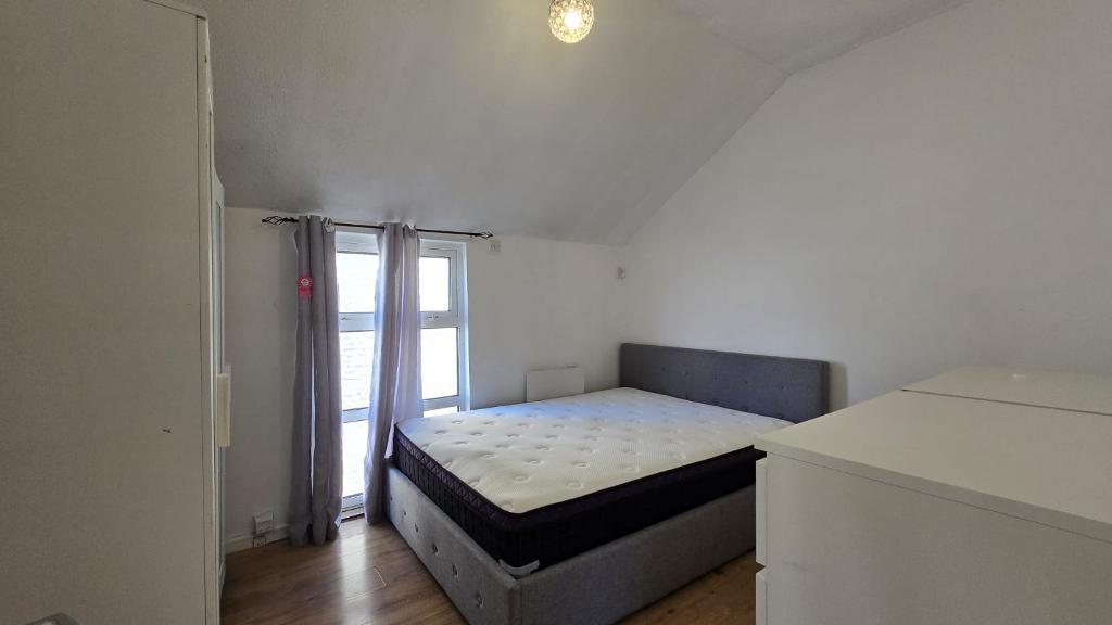 1 Bedroom Flat to Rent in London, E15 4DL