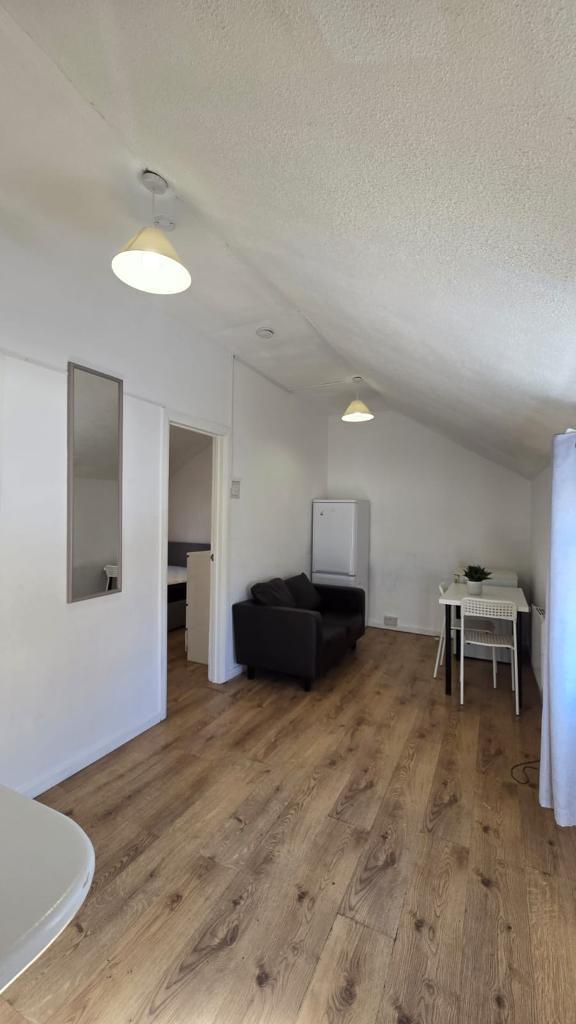 1 Bedroom Flat to Rent in London, E15 4DL