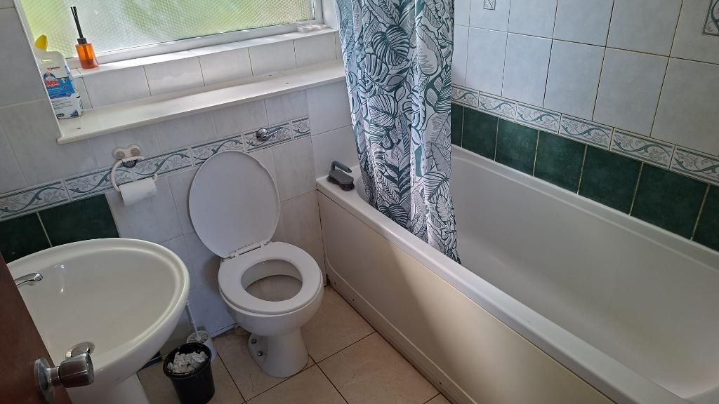 4 Bedroom End Terraced to Rent in London, E6 5RN