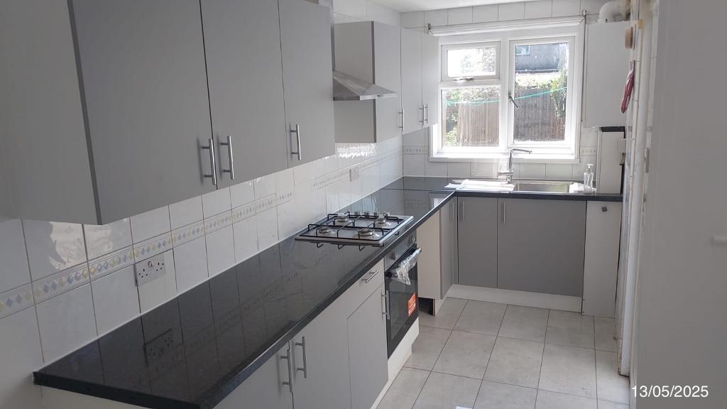 2 Bedroom Semi-Detached to Rent in London, RM8 3PJ