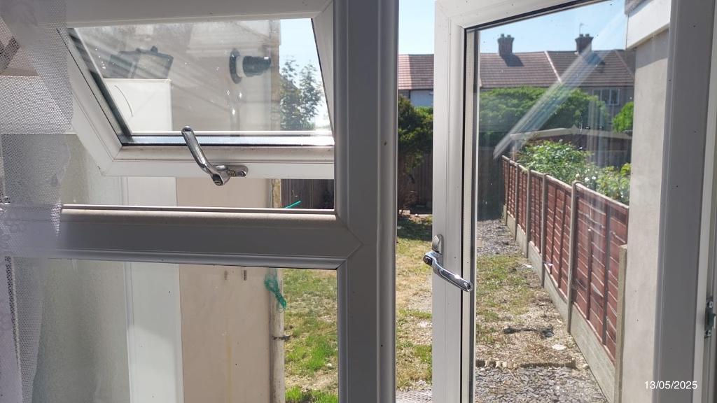 2 Bedroom Semi-Detached to Rent in London, RM8 3PJ