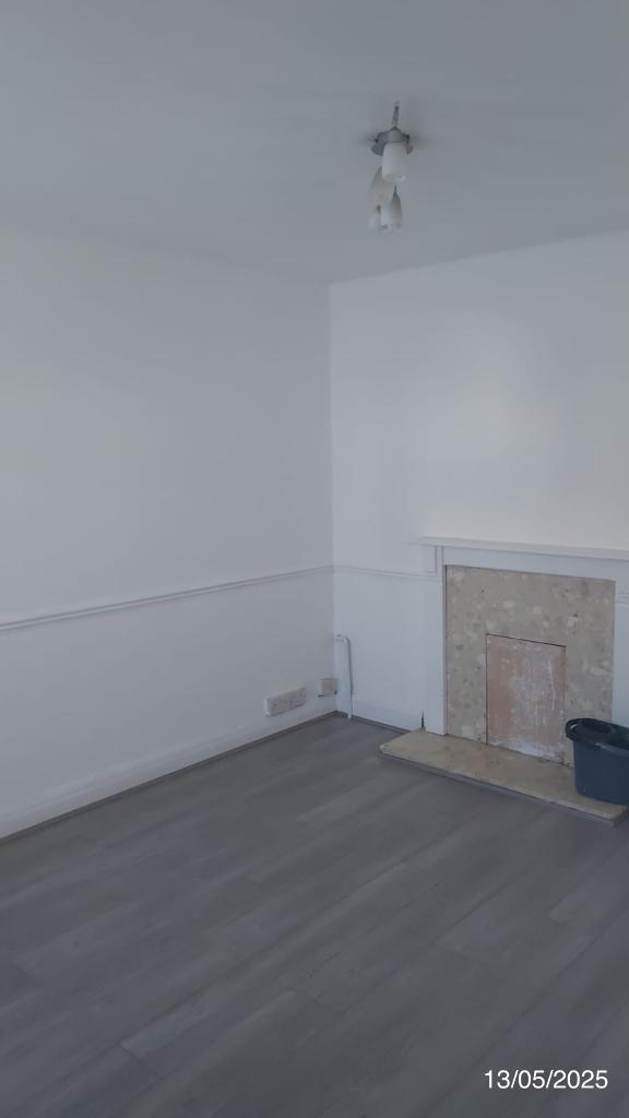 2 Bedroom Semi-Detached to Rent in London, RM8 3PJ